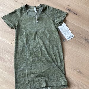 Lululemon swiftly short sleeve top NWT